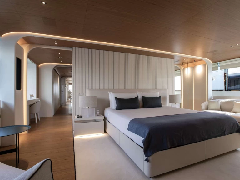 Luxury Yacht rental in Monaco - Benetti ALLURIA