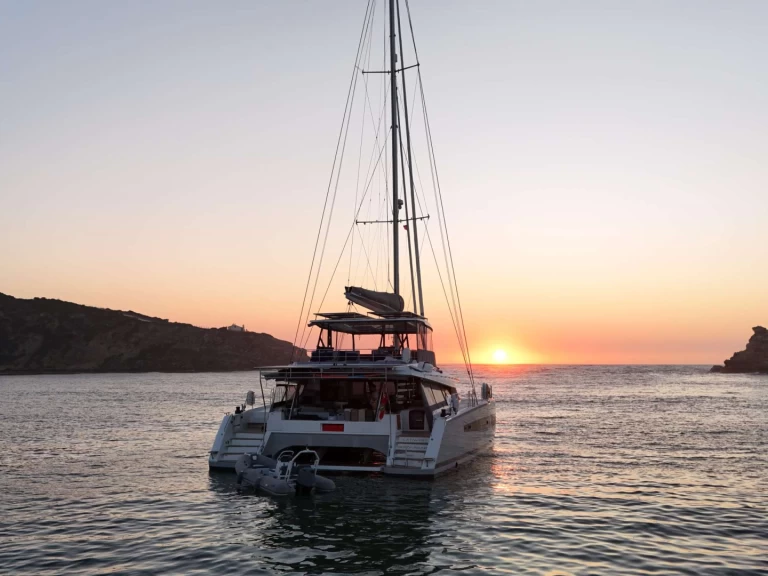 Luxury Yacht rental in Bahamas - Fountaine Pajot CATALYST