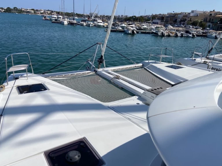 Catamaran for rent Le Marin at the best price