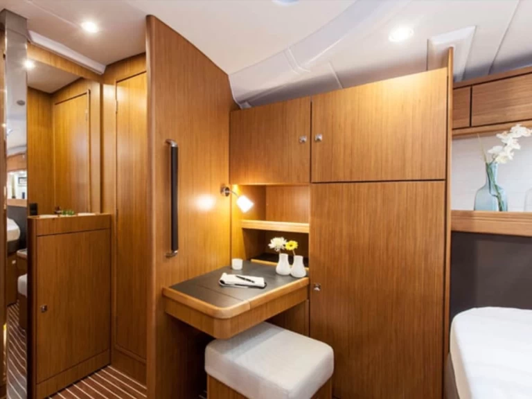 Sailboat rental with or without captain Bavaria Lávrio