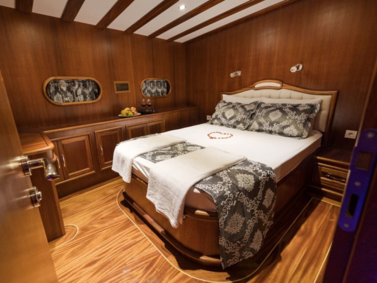 Sailboat for rent Bozburun at the best price