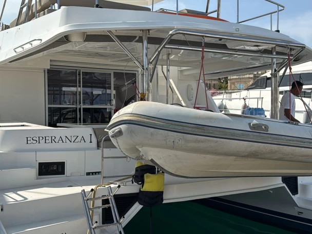 Motorboat for rent Ta' Xbiex at the best price