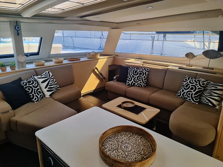 Rent a Fountaine Pajot Aura 51 Préveza