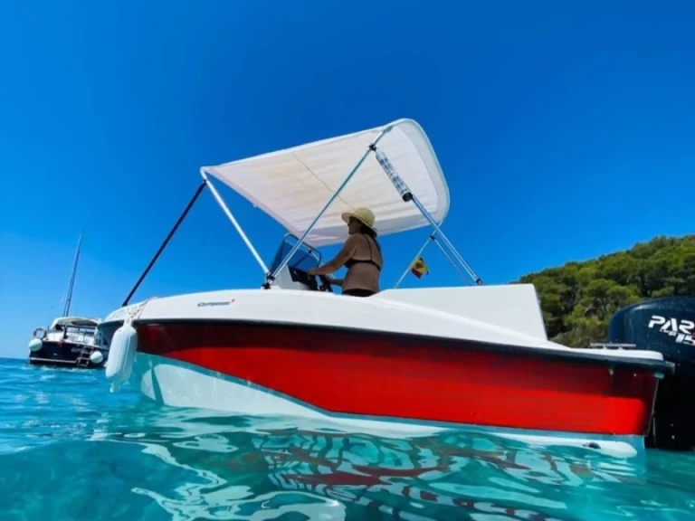 Motorboat rental with or without captain Compass Cala'n Porter