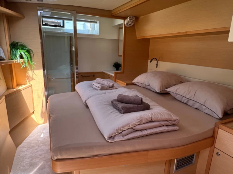 Boat rental Lagoon Lagoon 52 F in Rogoznica on Samboat