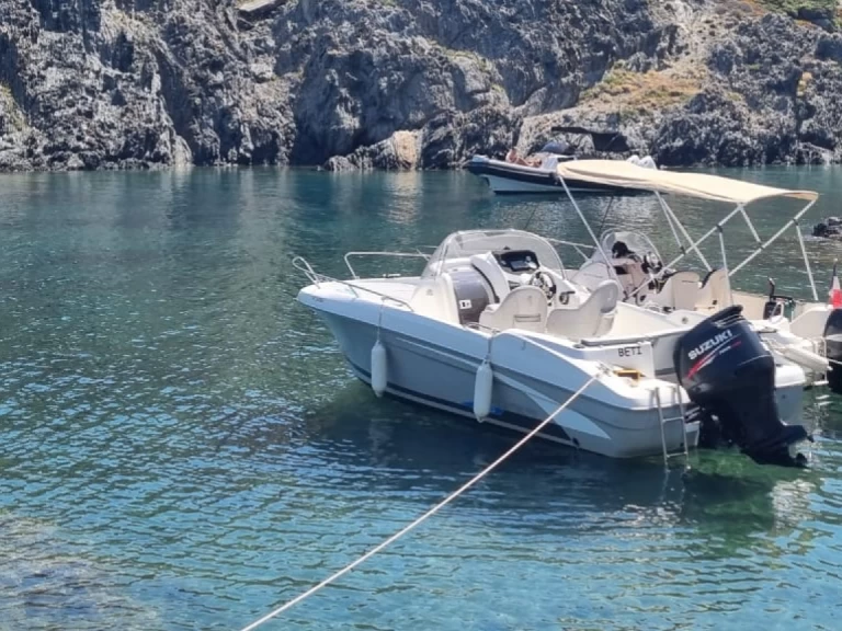 Rent a Bénéteau Flyer 650 Open Argelès-sur-Mer