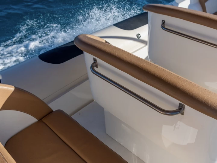 Ris Marine 850 Luxury in Split on SamBoat