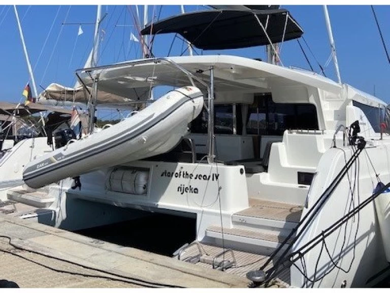 Catamaran for rent Le Marin at the best price