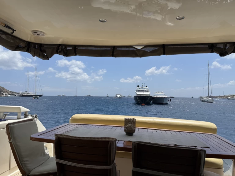 Boat rental Aicon aicon 64 in Órmos Bay on Samboat