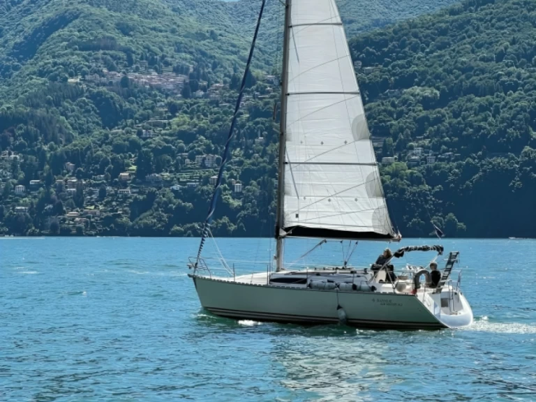 Rent a Jeanneau Sun Odyssey 34.2 Como (City)
