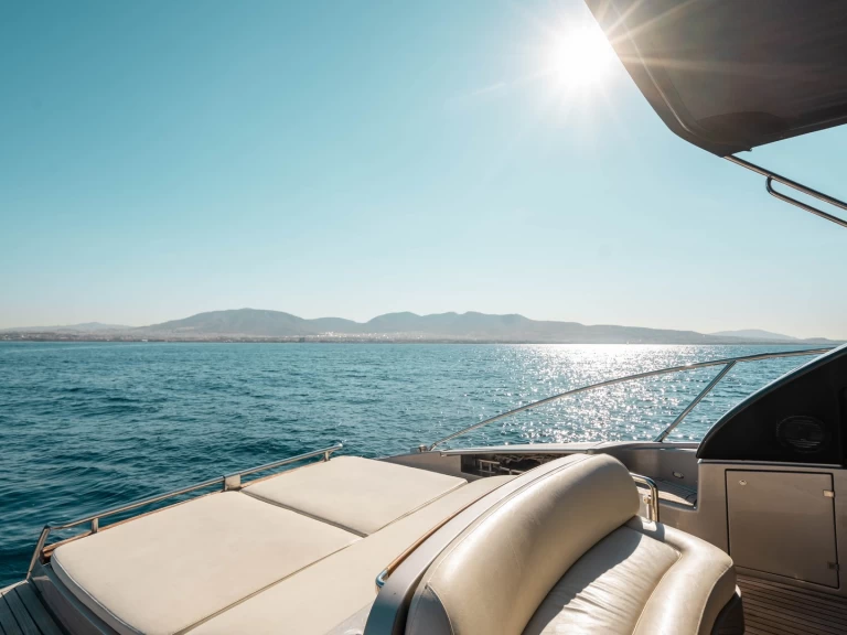 Luxury Yacht rental with or without captain Riva Limáni Lavríou