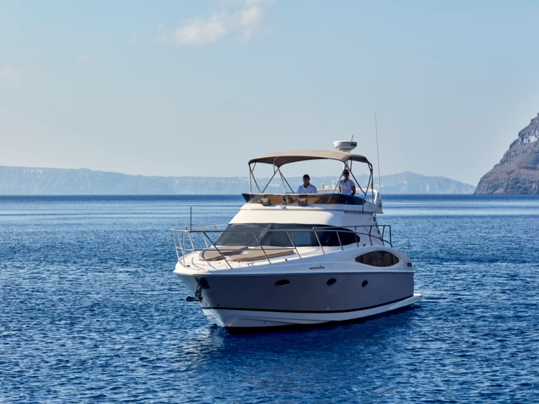 Motorboat rental in Lávrio - Régal Commodore 4260