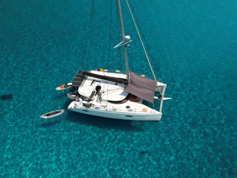 Catamaran rental with or without captain Fountaine Pajot Hyères