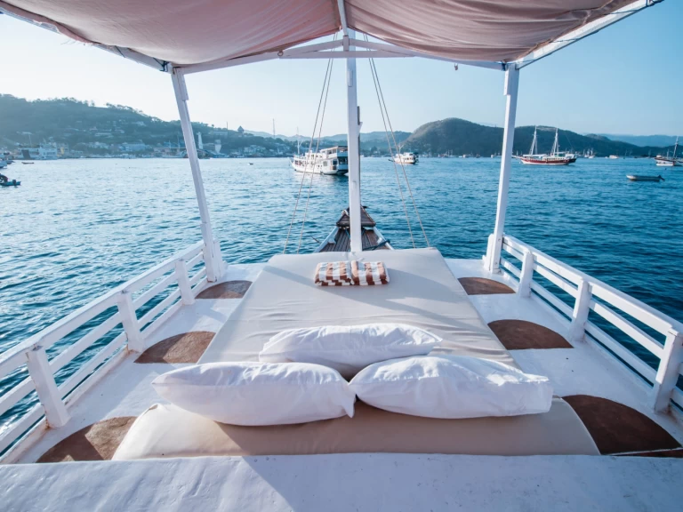 Boat rental White Pearl 02 Phinisi Boat in Labuan Bajo on Samboat