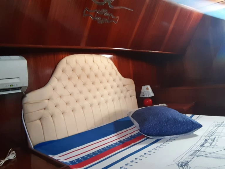 Bareboat Rental Luxury Yacht Princess with a boat licence