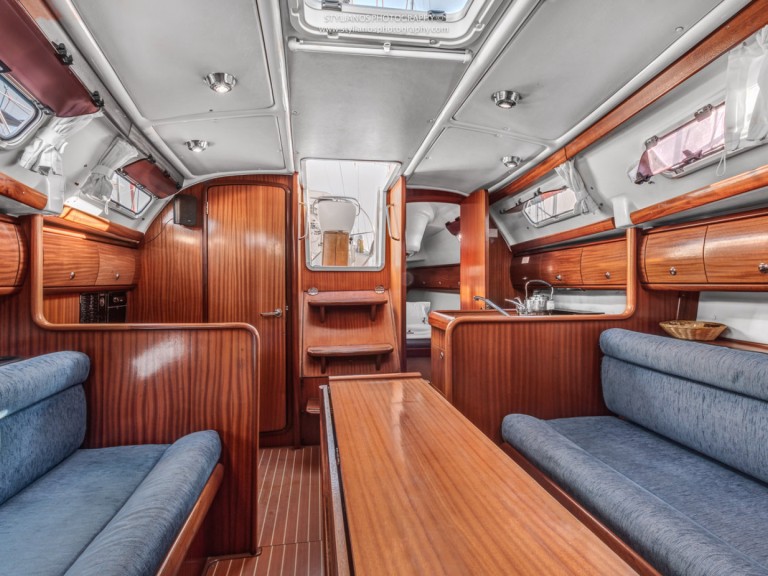 Bavaria Bavaria 32 in Gouvia on SamBoat