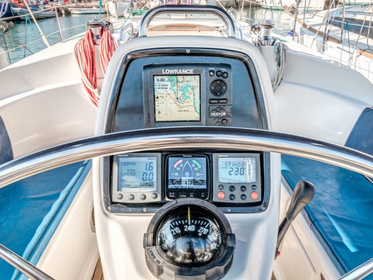 Boat rental Bavaria Bavaria 33 in Gouvia on Samboat