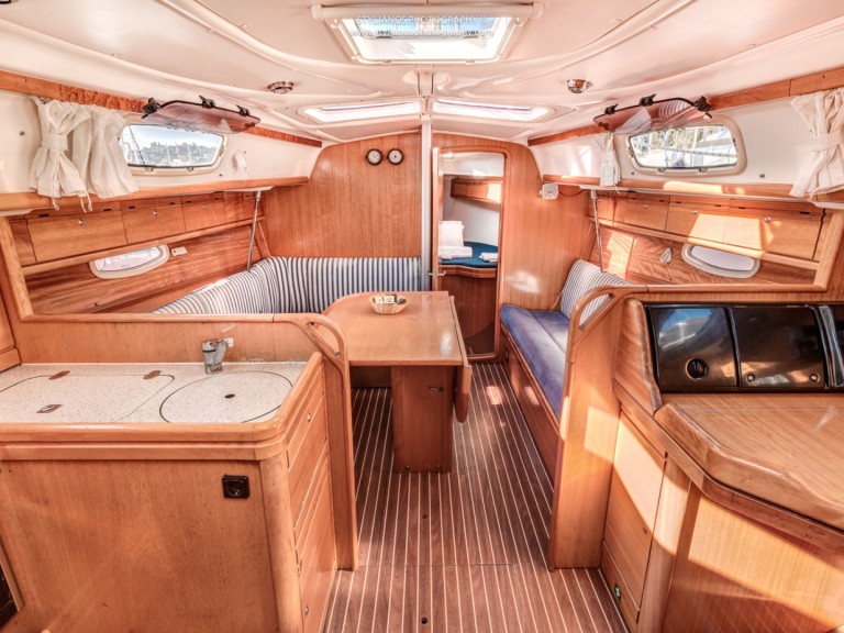 Bareboat Rental Sailboat Bavaria with a boat licence