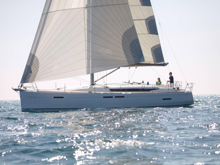 Sailboat rental in Arzon - Jeanneau Sun Odyssey 449
