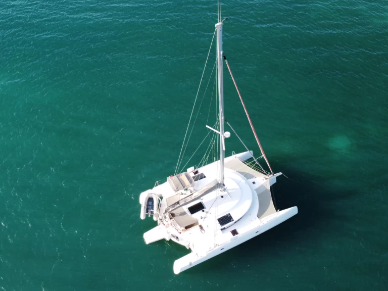 Bareboat Rental Catamaran Neel with a boat licence