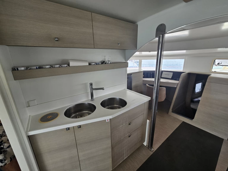 Rent a Neel Neel 45 Le Gosier