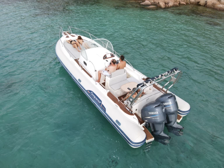 Rent a Capelli Tempest 900 WA Porto-Vecchio