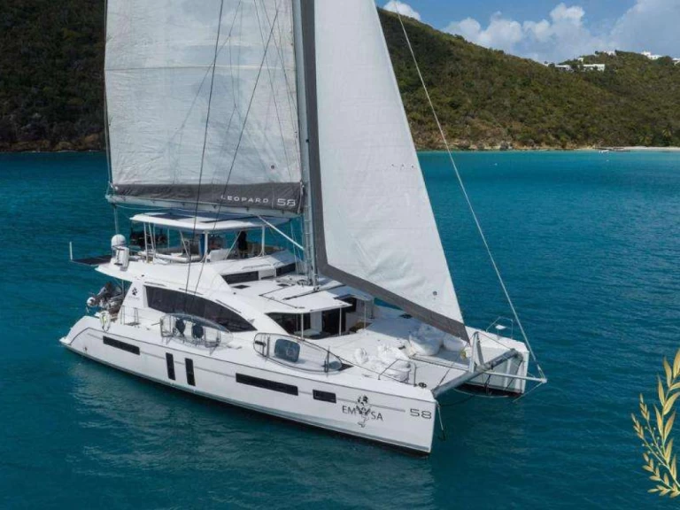 Bareboat Rental Luxury Yacht Leopard with a boat licence