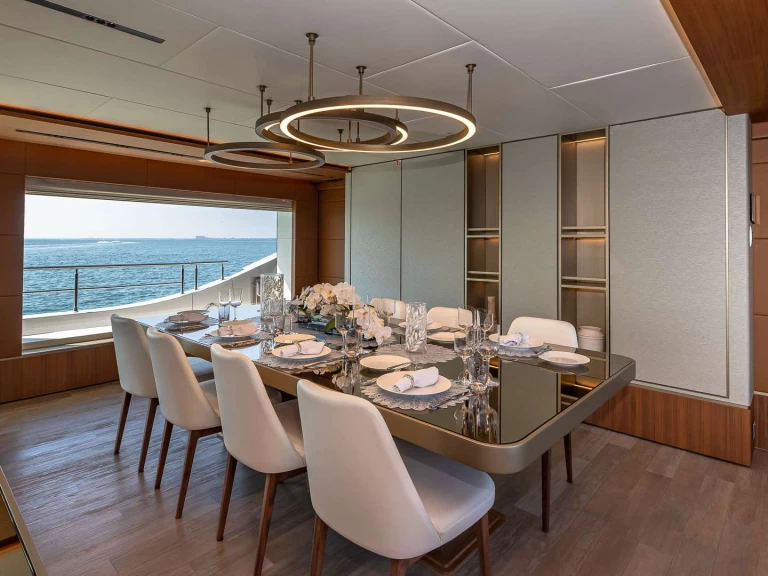 Luxury Yacht rental with or without captain Gulf Craft - Majesty Yachts San Diego