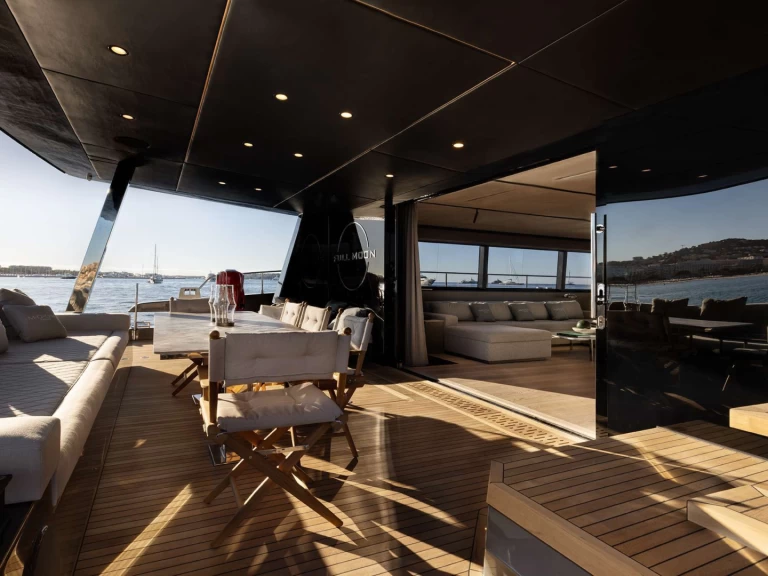 Rent a Moon Yacht Arctic Moon Exuma District