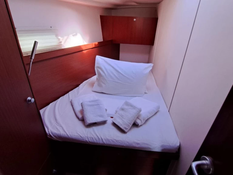 Sailboat rental in Lávrio - Hanse Hanse 455