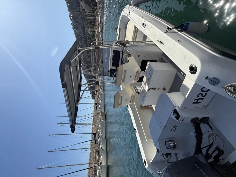 Motorboat rental in Mandelieu-la-Napoule - Four Winns Quest 207