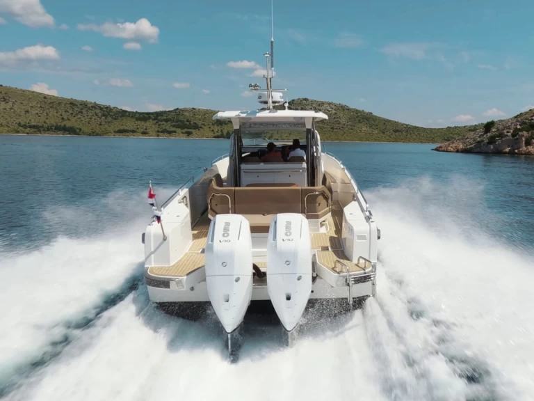 Bareboat Rental Motorboat Nimbus with a boat licence