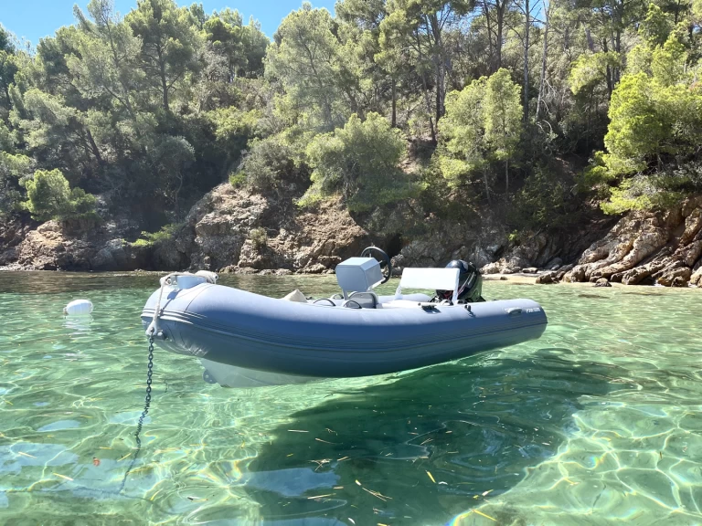 Boat rental Four SEAS  RIB ALU 360 in Le Lavandou on Samboat