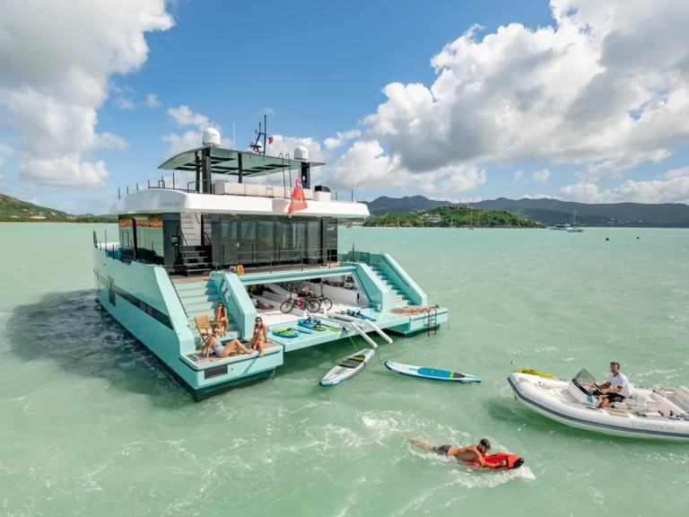 Rent a Sunreef Sunreef 70 Miami