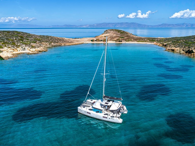 Bareboat Rental Catamaran Lagoon with a boat licence
