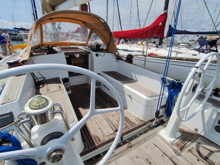 Sailboat rental in La Rochelle - Grand Soleil Grand Soleil 39