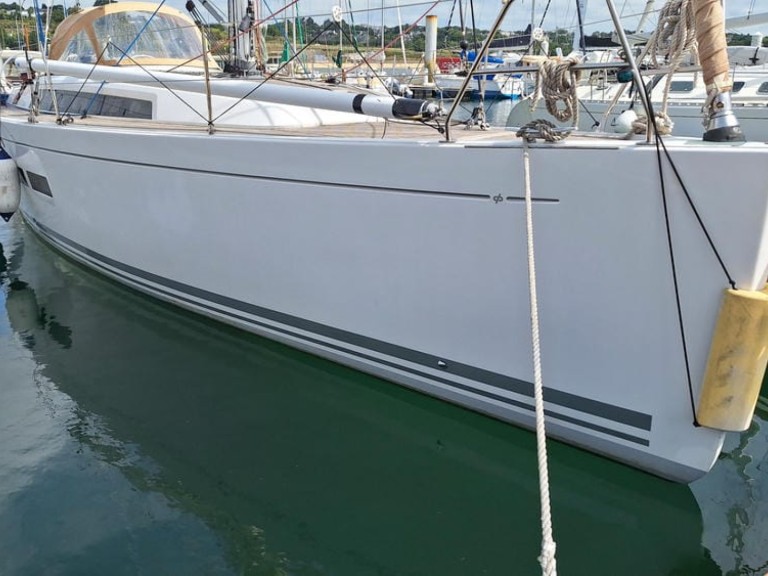 Sailboat rental with or without captain Grand Soleil La Rochelle