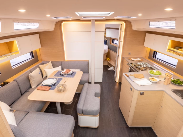 Boat rental Dufour Dufour 41 in Road Town on Samboat