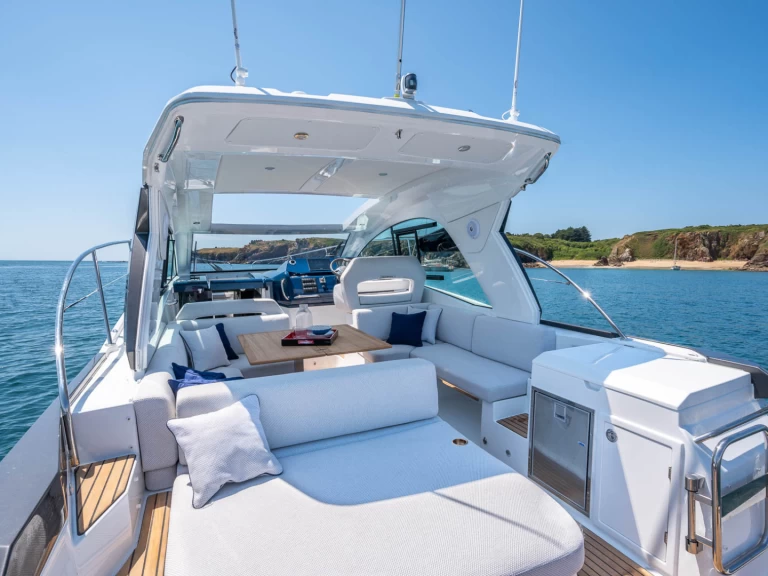 Yacht charter Ajaccio cheap Gran Turismo 36