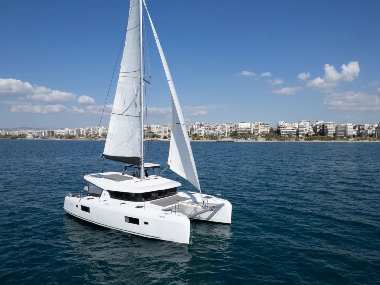 Catamaran rental in Alimos - Lagoon Lagoon 42