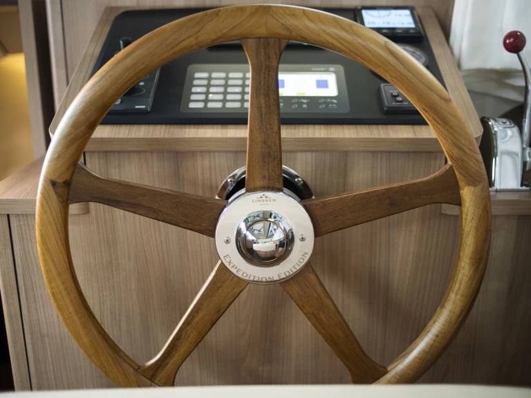 Yacht charter Werder (Havel) cheap Linssen Grand Sturdy 35.0 AC Intero