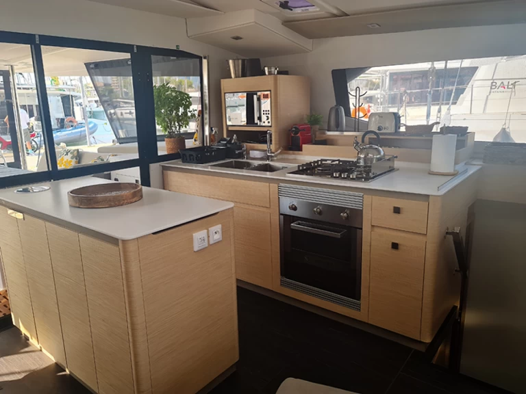 Rent a Fountaine Pajot Aura 51 Préveza