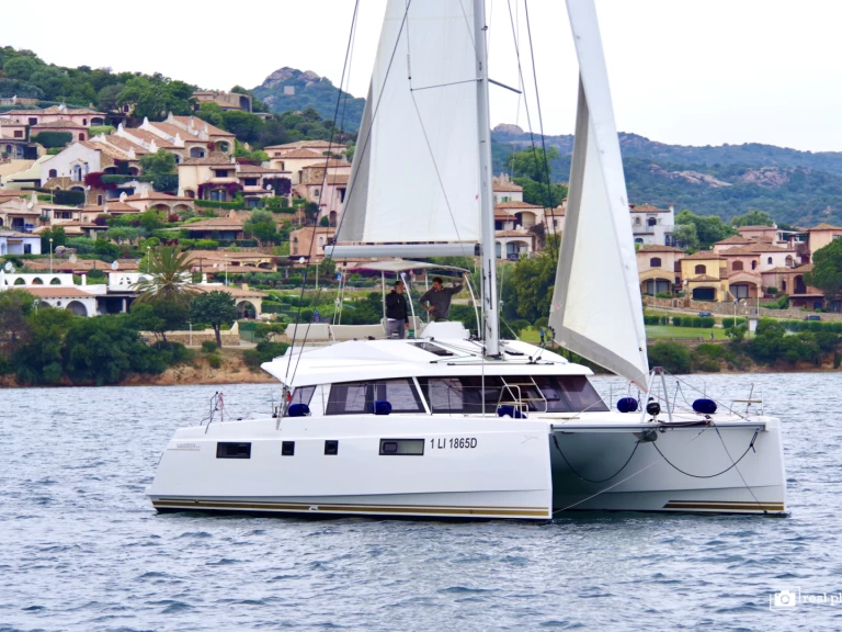 Boat rental Nautitech Nautitech 46 Fly in Puntone on Samboat