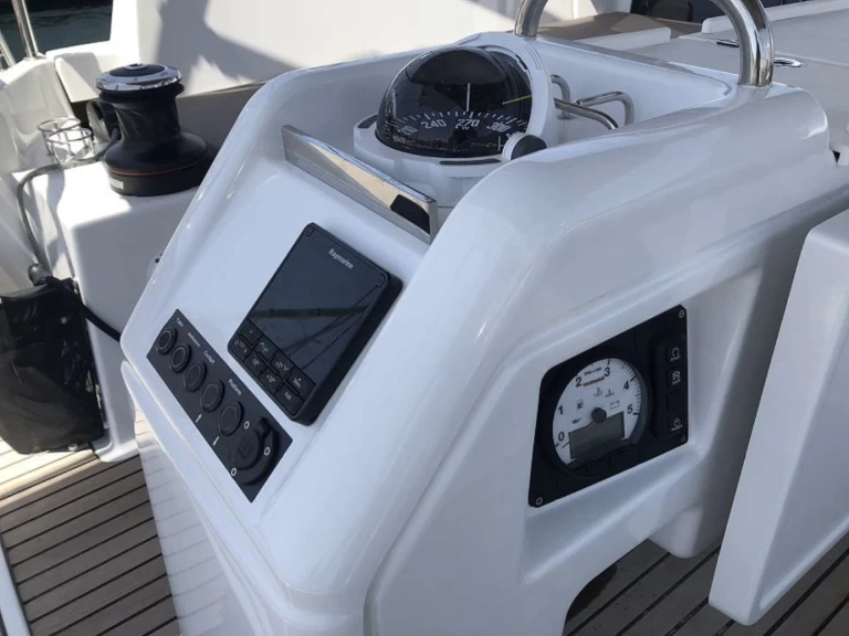 Bareboat Rental Sailboat Jeanneau with a boat licence