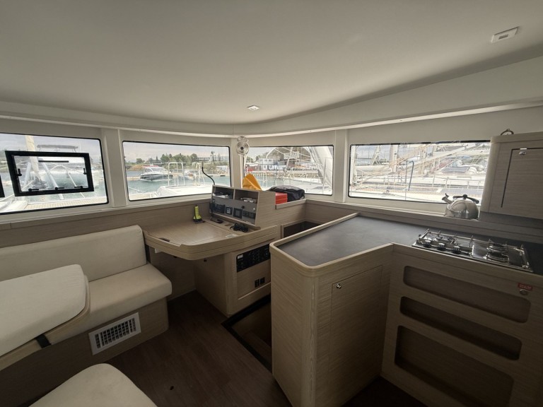 Boat rental Lagoon Lagoon 42 in Gouvia on Samboat