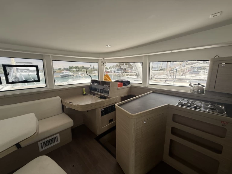 Boat rental Lagoon Lagoon 42 in Gouvia on Samboat