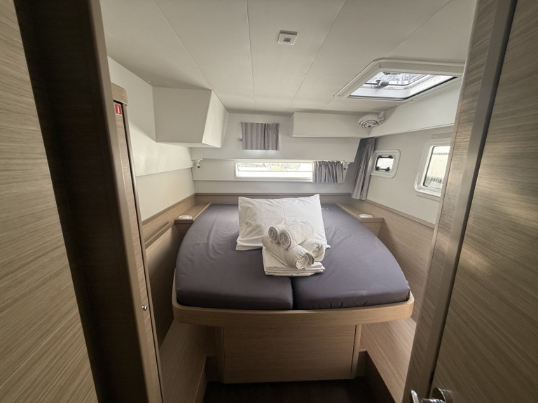 Bareboat Rental Catamaran Lagoon with a boat licence