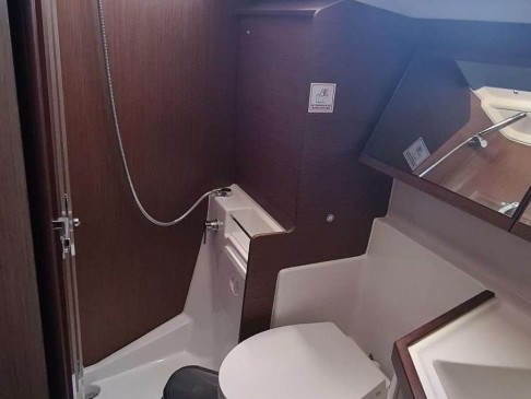 Sailboat rental with or without captain Bénéteau Préveza