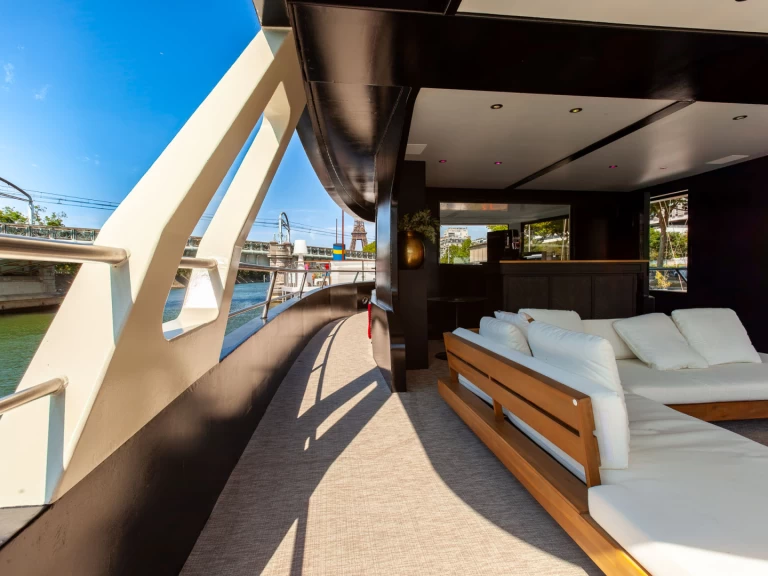 Luxury Yacht rental with or without captain Paris Yacht Marina Paris