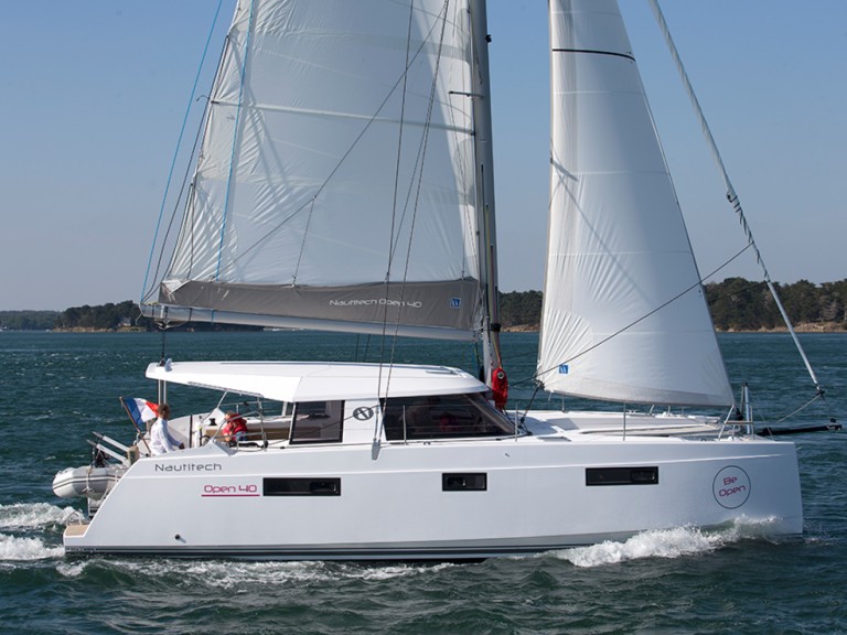 Bareboat Rental Catamaran Bavaria with a boat licence